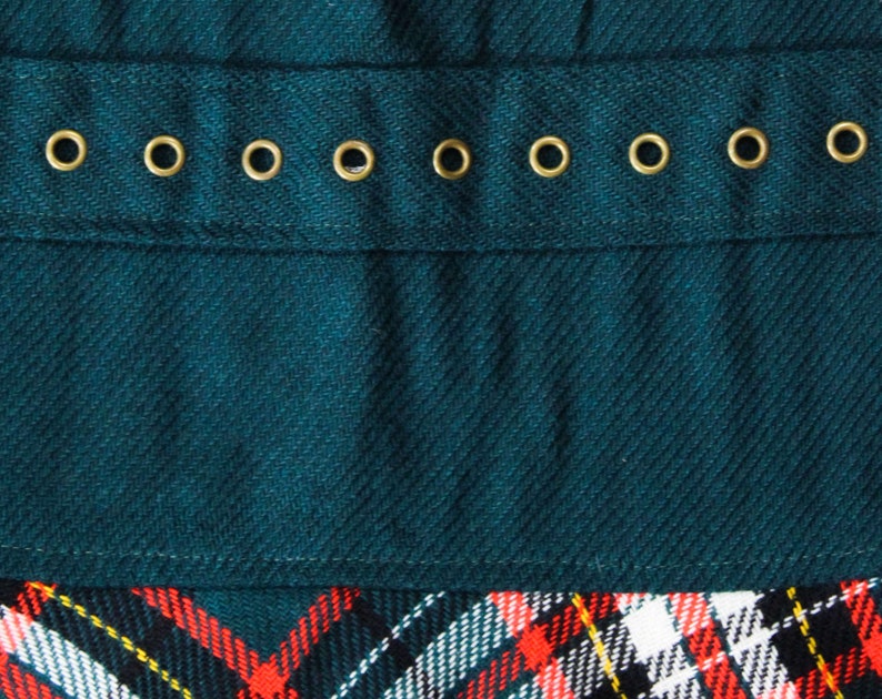 Child Size 10 Girl/'s Mod 60s Mini Dress Chest 28 Go-Go 1960s Teal Green Sleeveless Jumper Cute Fall Winter Tartan Red /& Black Plaid