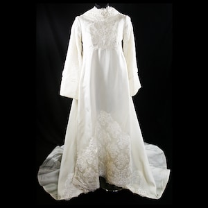 Size 6 Wedding Dress - Elegant Ivory Satin & Fine Lace Bridal Gown with Bell Sleeves and Trailing Train - Bust 33.5 - Waist 30 - 34152-1
