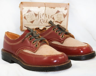 Boys Size 12 Oxford Style Shoes - Authentic 1940s Brown Leather Two Tone 40s Oxfords - Swing Era - Childs Boy's Character Shoes - 41667-2