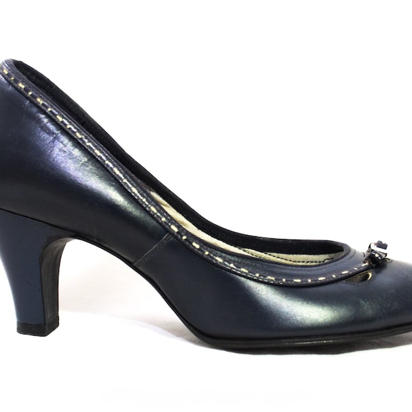 Size 6 Navy 1940s Shoes - Dark Blue 40s 50s Heels - Round Toe Pumps - Sexy Pin Up Girl Next Door - 1950s Swing Era Leather NOS Deadstock