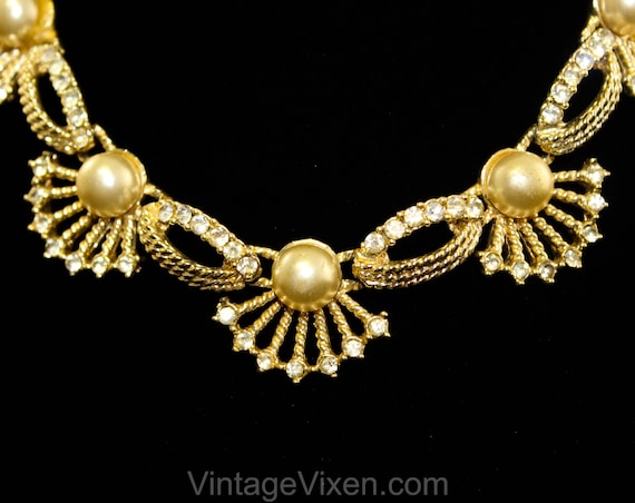 Antique Style Seashell & Pearl Necklace - Victori… - image 1