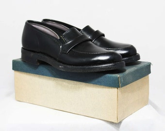 Size 2 Boys Shoes - Authentic 1950s Black Leather Dress Shoe - Child Size Boy's 2D - Slip On 50's Shoe - 50s Deadstock in Box - NIB NOS