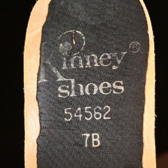 Size 7 Shoes - Vintage Vixen 1960s Black Mesh & S… - image 5