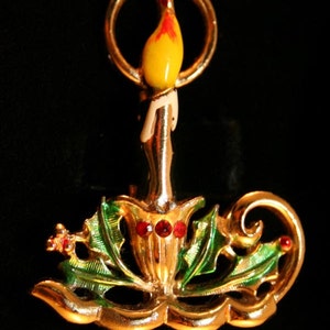 Vintage Christmas Candlelight Pin - Winter Holiday 50s Brooch - Goldtone Metal - 1950s - Single Candle Stick - Lit Candle - Holly 33943-1