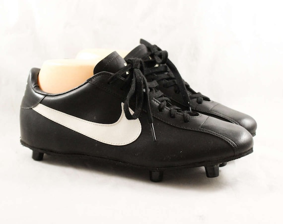 indoor track shoes