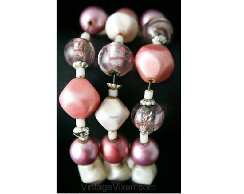 50/'s Purple Jewelry Spring Pastel Lavender Beads Femme 1950s Rockabilly Chic 50s Lilac Art Glass /& Pearls Coil Bracelet 38397-1