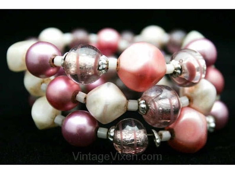 50/'s Purple Jewelry Spring Pastel Lavender Beads Femme 1950s Rockabilly Chic 50s Lilac Art Glass /& Pearls Coil Bracelet 38397-1