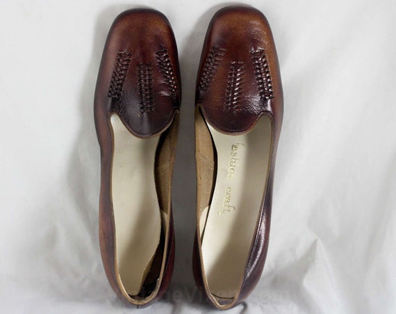 Size 9 60's Shoes - Unworn Mod 1960s Leather Pumps