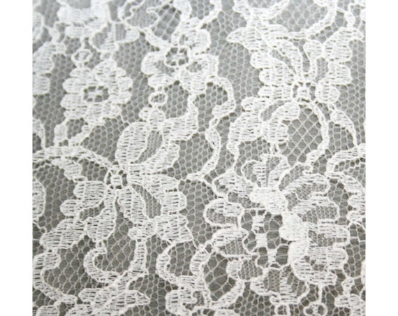 Size 10 Wedding Dress - Elegant White Chiffon & L… - image 7