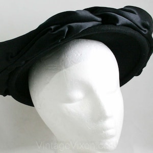 1940s Hat - Glamour Girl - Black Felt & Silk Satin - Open Top - Parisian Style 40s Hat by Odette Chapeaux - 41356-1