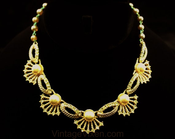 Antique Style Seashell & Pearl Necklace - Victori… - image 2