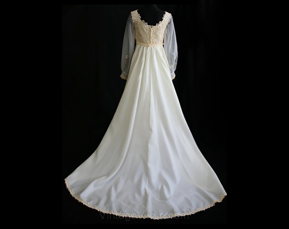 Size 10 Wedding Dress - Elegant 1970s Star Flower… - image 10