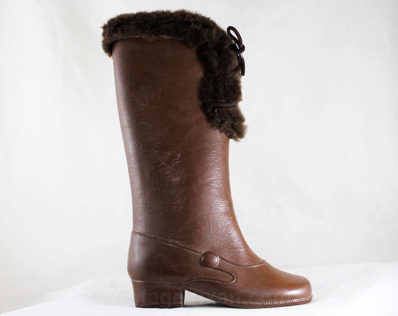 Girls Victorian Style Boots Child Size 11 1950s 60s with Antique Look Brown Faux Fur Lace Up Waterproof Rain Shoe NOS Deadstock image 1