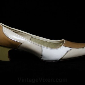 Size 6 1960s Shoes - Mod Patchwork Leather Pumps - C Wide Width - Neutral Hue Beige & Tan Stitched Patches - Secretary Style - 60s Deadstock