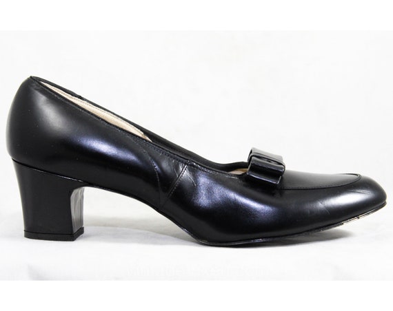 Size 9 Black Shoes - Authentic 1960s 9AA Narrow Pu