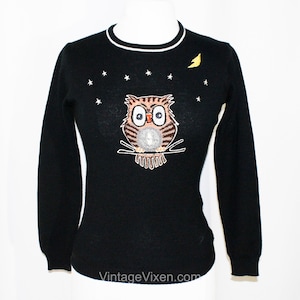 1970s Owl Sweater - Feisty Bird Novelty Embroidery - Chenille Applique Embroidery Top - Black Long Sleeve Knit 70s Casual Pullover - Bust 34