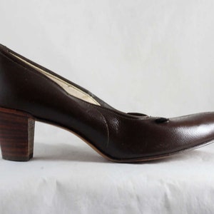 Size 8.5 Shoes - Unworn 1960s Cognac Brown Leather Pumps - 8 1/2 AA Narrow - 60s Chic Secretary Style - Point Toe - NOS 60s Deadstock