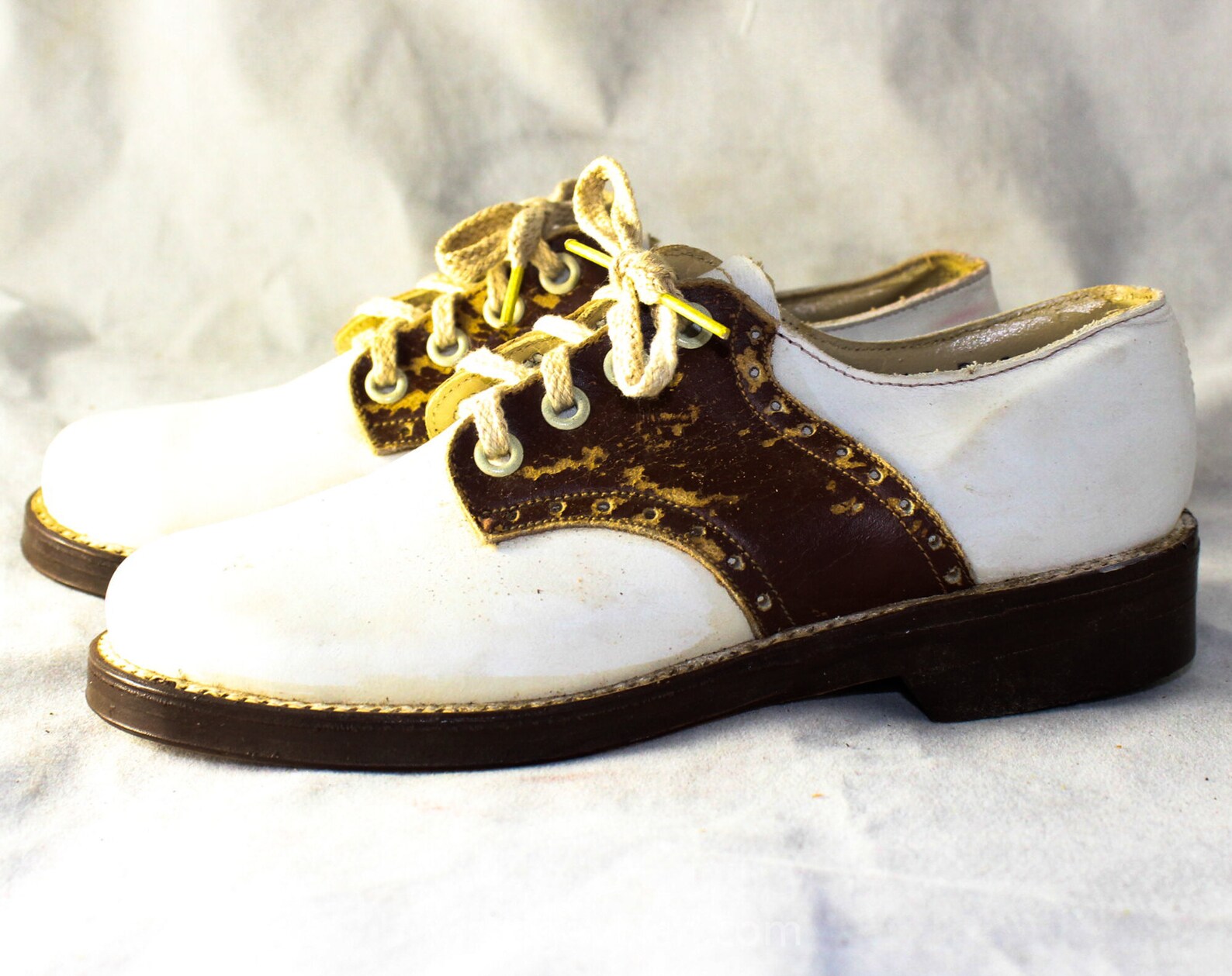 saddle shoes from the 50s
