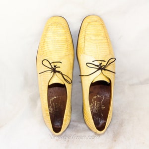 Size 11 Men&#39;s Shoe - 1960s Faux Alligator Lace Up Oxfords - 11D Wide Width - 60s Mid Century Blonde Faux Reptile & Leather - Motown Smooth