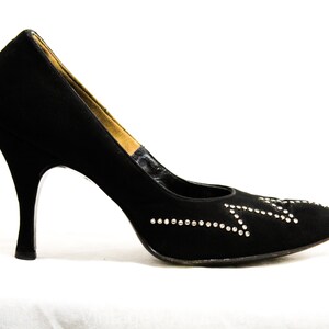Size 6.5 Black Suede 50s Heels with Zig-Zag Rhinestones - Hollywood Style 1950s Shoes - Beverly Hills Label - Sexy Metal Studs - 6 1/2 N