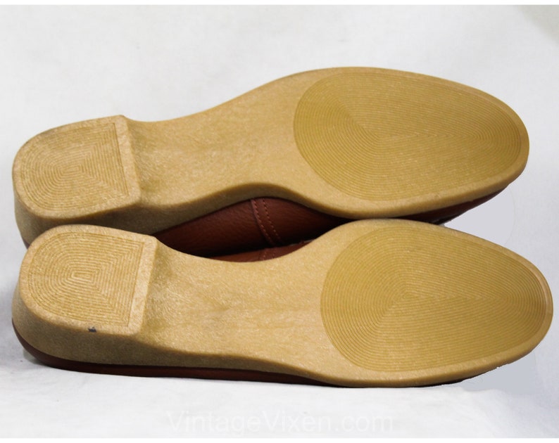 1960s 70s Preppie Shoes 1970s NOS Deadstock Size 10 Brown Leather Loafers Hipster 60s Pumps Loafer Style with Fringed Tassels