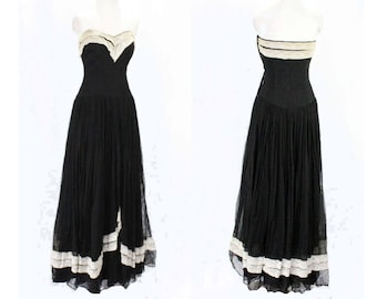 1940s Evening Dress - Size 000 Strapless 40s Black Formal - XXS Debutante - Boned Bodice - Ecru Antique Style Lace - Full Skirt - Bust 30
