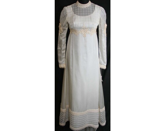 Size 8 Wedding Dress - Lattice Tucked 1960s Empire
