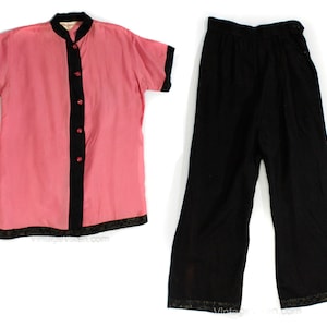 Small 1940s Pajama Set - Pink & Black Rayon PJ Top and Pant Set - 40s 50s Asian Style Lounger - Miss Fashion Label - Faded - Size 6 Waist 26
