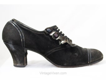 Antique Titanic Era Shoes - 1910s Ladies Black Buttoned Suede Pumps - Size 7 Narrow - Pointed Toe - Art Nouveau Cutouts - As Is Well Worn