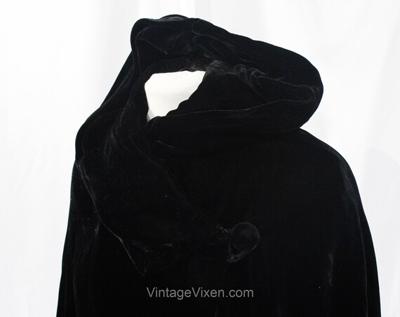 1930s Black Velvet Cape with Hood - Small Medium … - image 4