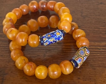 Pulsera elástica de ámbar sintético color caramelo con cuenta vintage