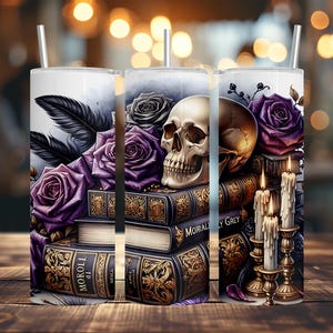 Gotycka Fantastyka Romans Tumbler Wrap PNG | Czaszka i zabytkowe książki Dark Academia | Estetyczny 20 oz Skinny z fioletowymi różami | Cyfrowy