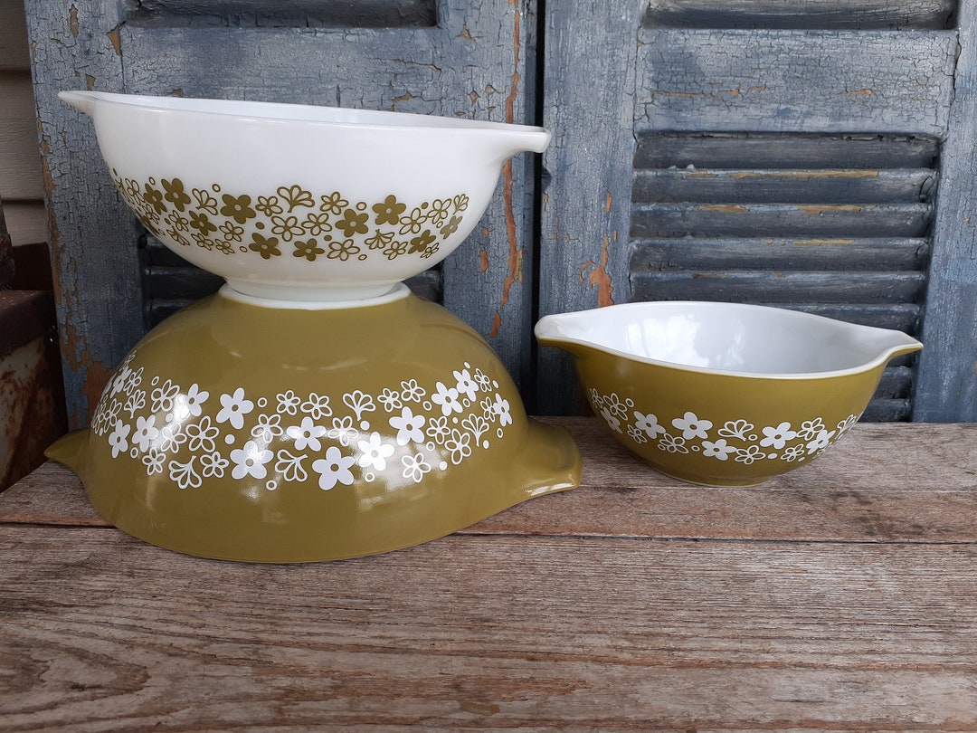 Vintage Pyrex Spring Blossom Cinderella Nesting Bowls Set of 3 - Etsy
