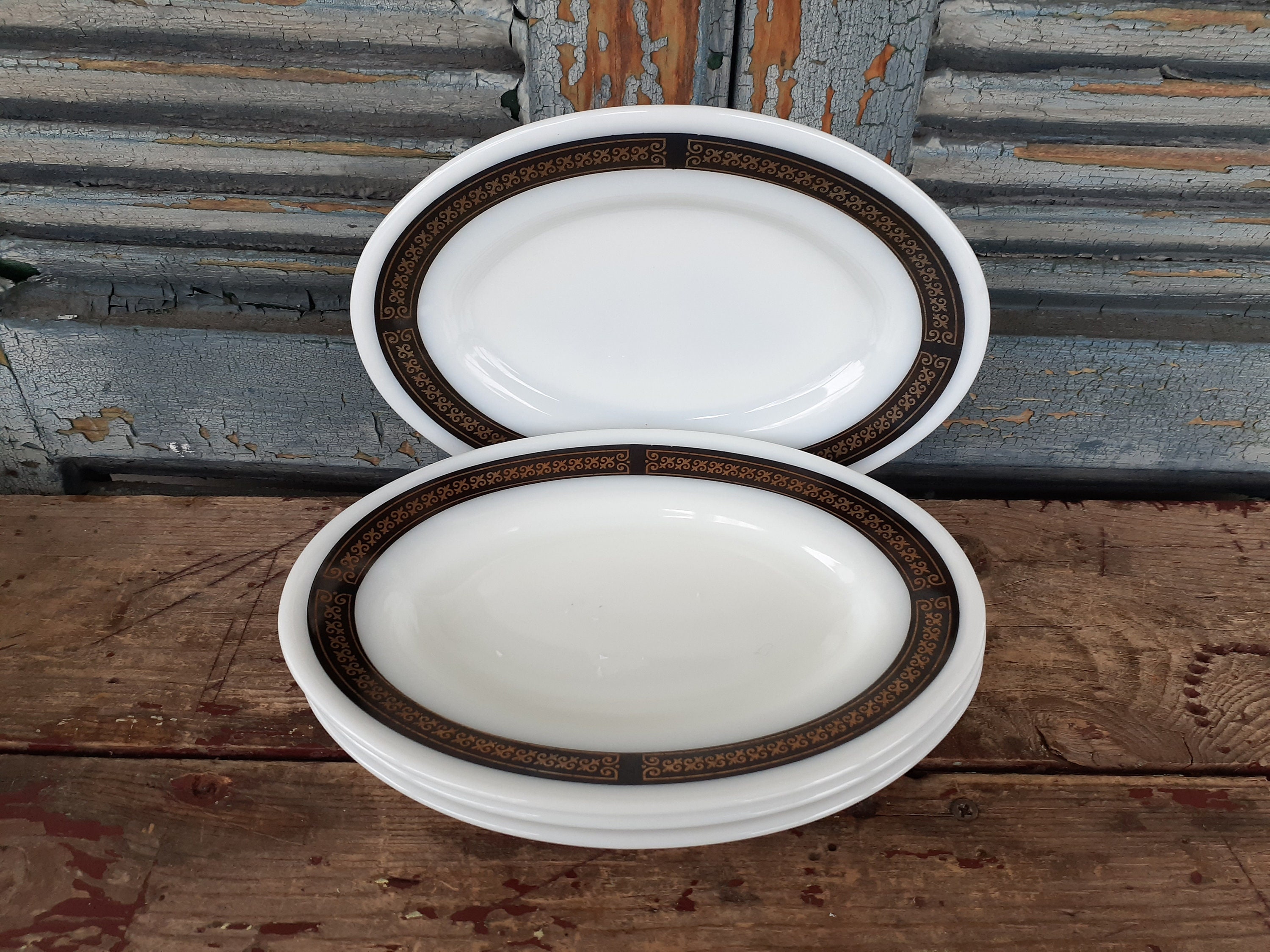 Vintage Pyrex Ebony Fleur De Lis Plates Set of Four Restaurant