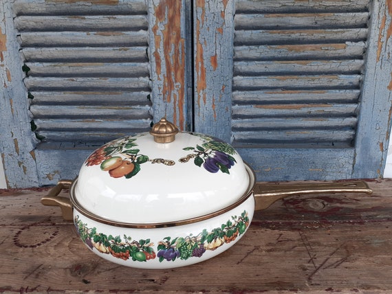 8 piece Vintage Enamel Floral Cookware wooden handle pots and pans with lids