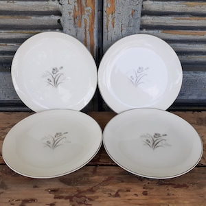 Creative Royal Elegance Bread Plates Set of 4 Fine China Japan
