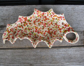 vintage Christmas holly shaped bowl mod 1970s decor coffee table bowl