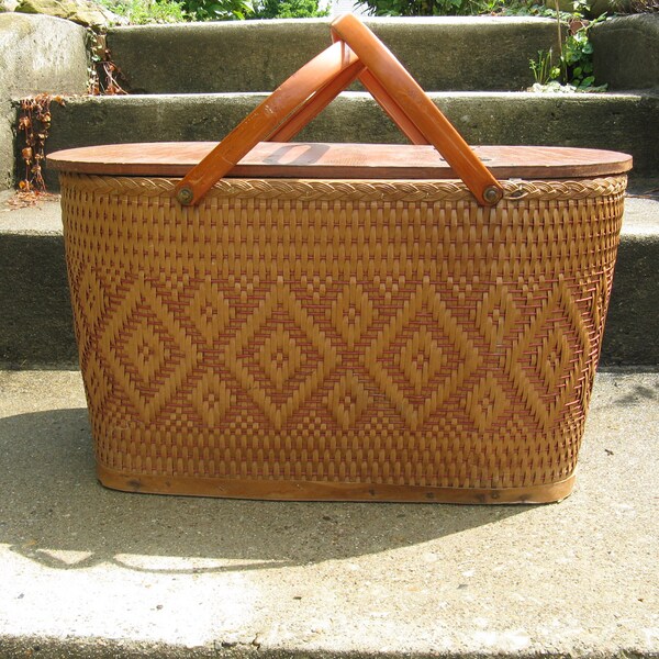 redmon mid century large picnic basket with thick wooden lid with hinges made in peru indiana