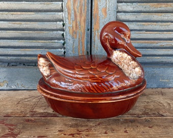 Vintage Hull Duck on Nest Bake and Serve Dish Brown Drip French Country Rustic