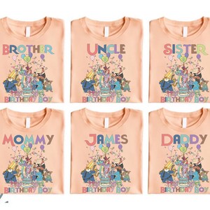 Pode incluir: Um conjunto de tr&ecirc;s canecas de cer&acirc;mica com acabamento fosco e salpicado. As canecas s&atilde;o em tons de creme, cinza claro e cinza escuro. Cada caneca tem um design simples e minimalista e uma al&ccedil;a arredondada.