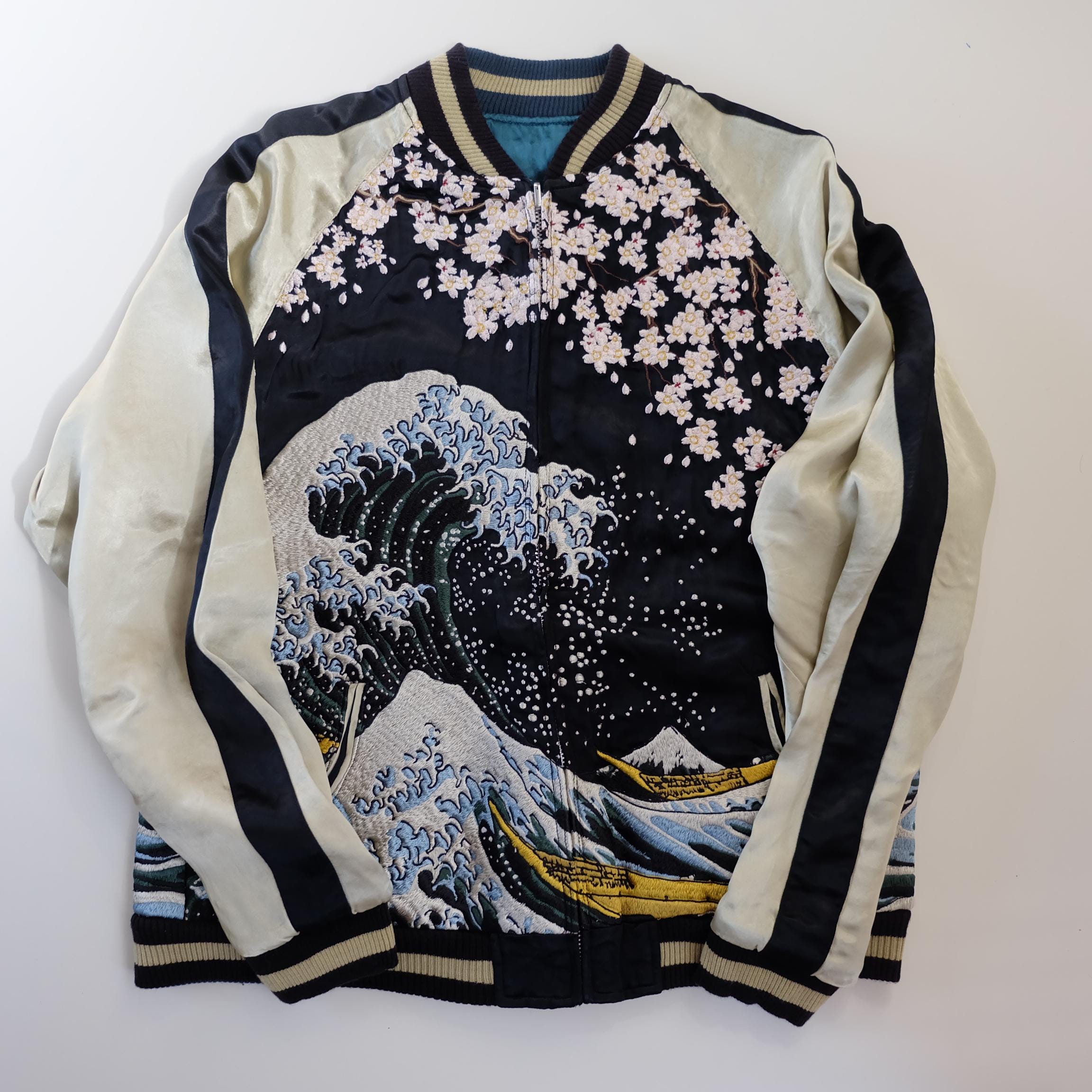 Vintage Japanese Japan KATSUSHIKA HOKUSAI Nami Wave Sakura Blue