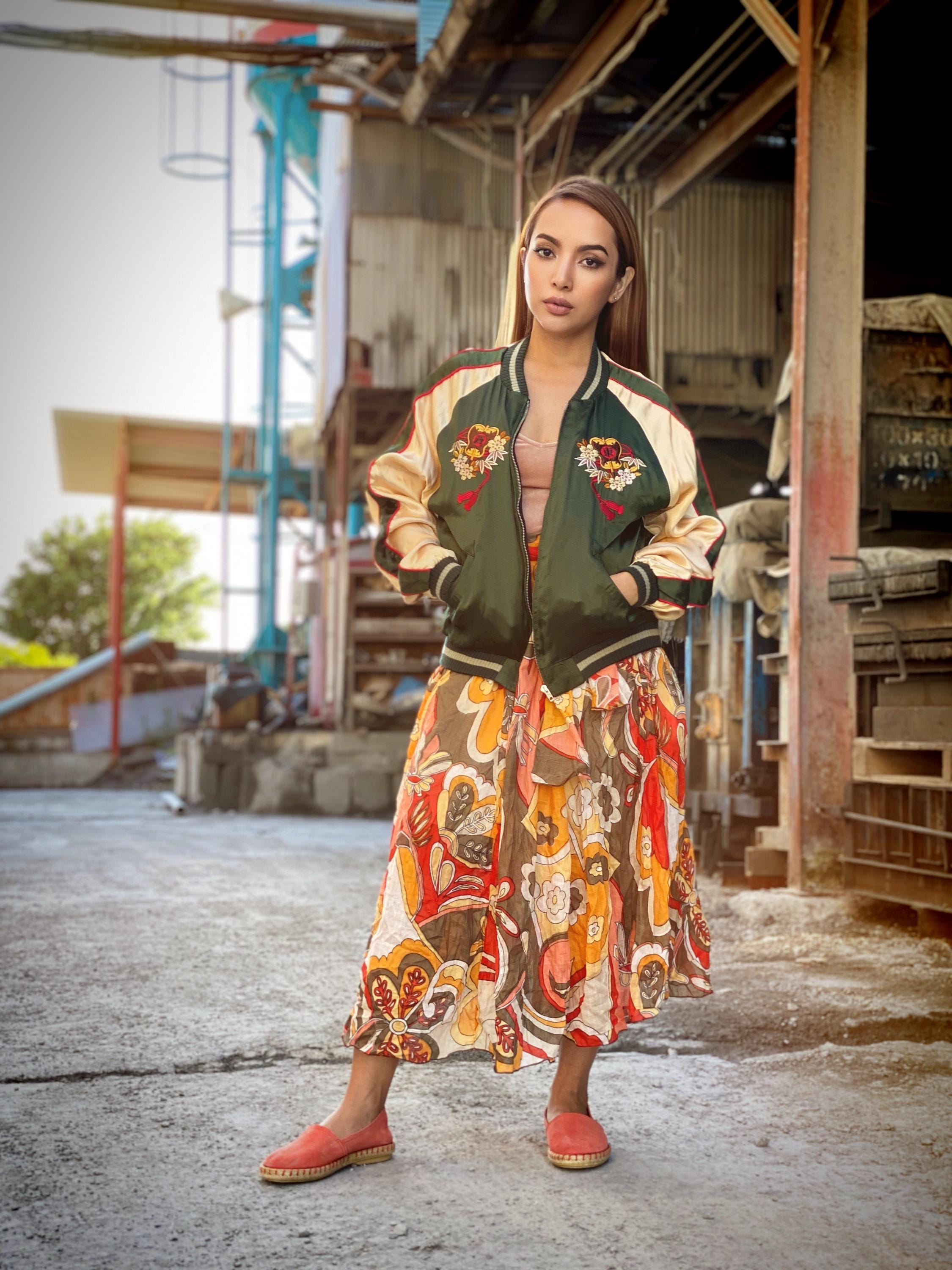 Sukajan Cropped Head - Etsy