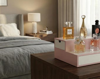 Expositor de fragancias unisex personalizado de dos niveles, organizador de perfumes y colonias de lujo con cajones de almacenamiento integrados, tocador elegante y ordenado.