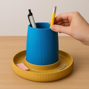 Modern Desk Organizer with Pen Holder & Tray – Stylish 3D Printed Office Storage for Pens, Pencils, Paper Clips custom colours.