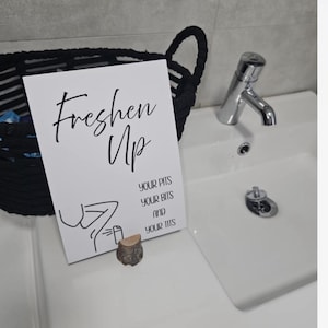 Placas de banheiro de casamento com humor | Refresque-se | Impressão A5 | Cartão de 350 GSM | Placas de festa | Placas de banheiro | Placas engraçadas |