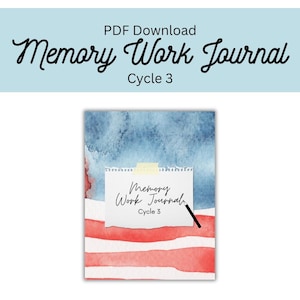 Op de afbeelding: Een omslag van een dagboek met een aquarelontwerp van rode en witte strepen en een blauwe aquarelachtergrond. De omslag van het dagboek heeft de tekst "Memory Work Journal Cycle 3". Boven het dagboek staat de tekst "PDF Download".