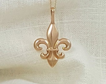 Hand Crafted Solid Ancient Bronze Fleur de Lis Necklace Pendant