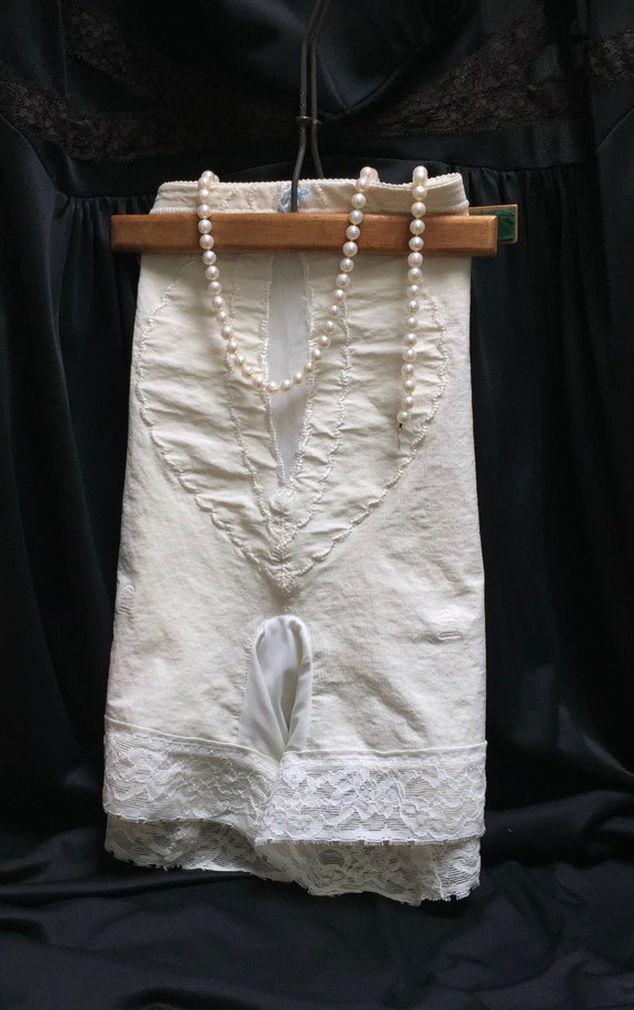 Vintage Short Leg Panty Girdle, I Can’t Believe it