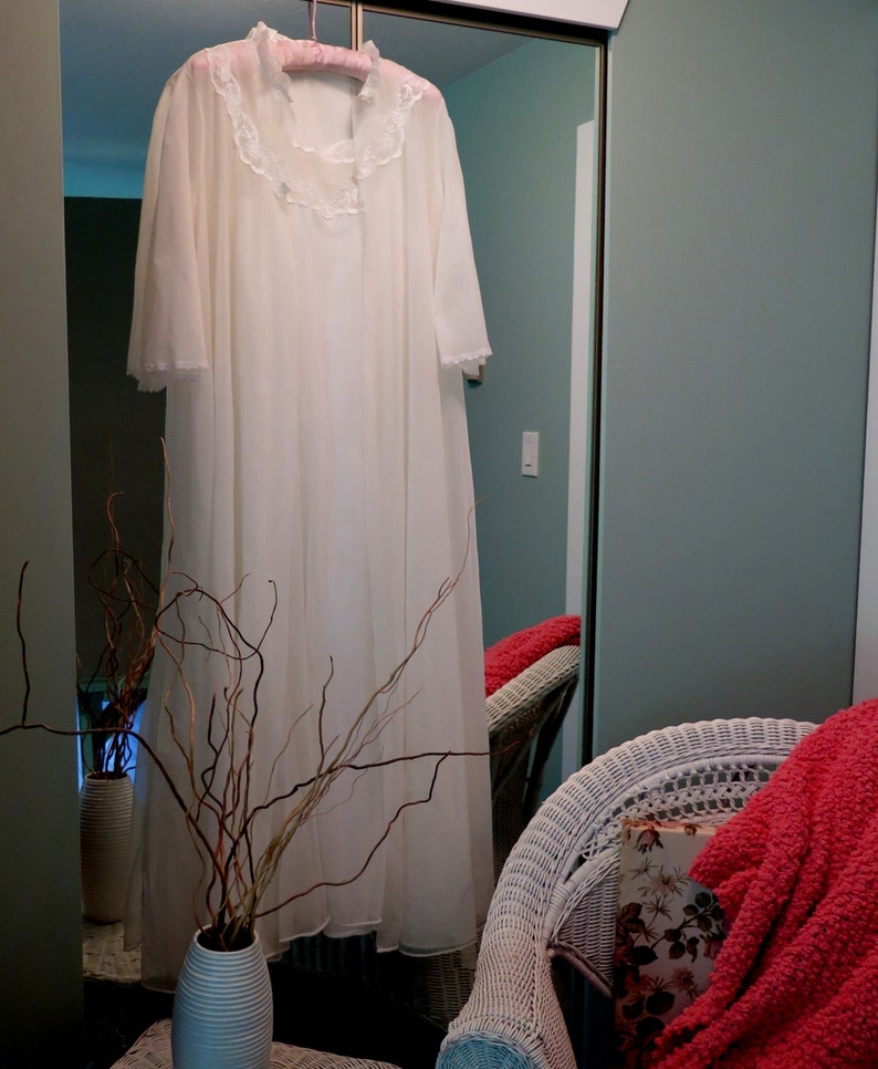 White Chiffon Wedding Peignoir Set