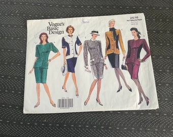 Vogue 2576/ Vintage Vogue Basic Design / Top ,Skirt & Scarf Sizes 18-20-22 FREE SHIPPING